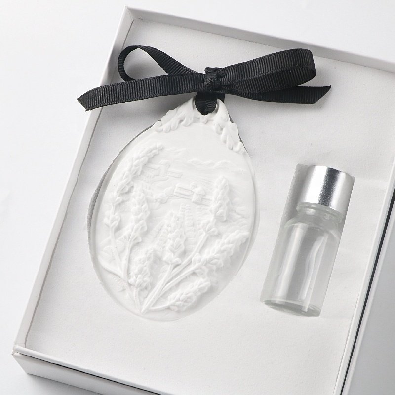 Wholesale Stocked Car Hanging Ceramic Flower Plaster Scented Ceramic Aroma Stone Air Freshener Porcelain Fragrance Oil Diffuser