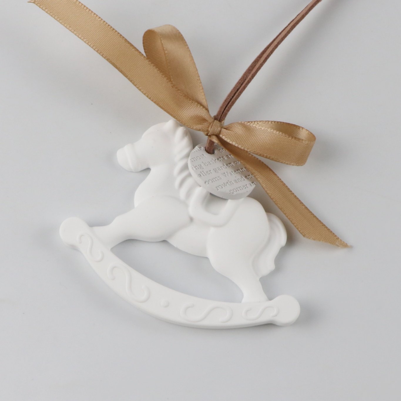 FinRu Wholesale Hanging Car Wardrobe Air Freshener Scented Ceramic Aroma Plaster Porcelain Flower Fragrance Oil Diffuser