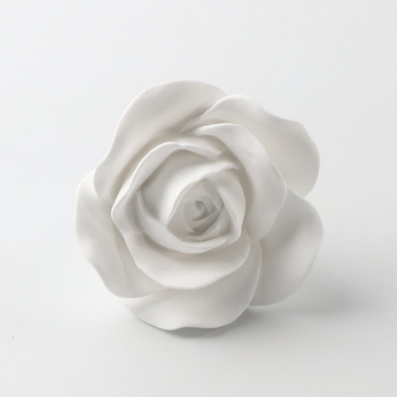 Car Decoration Aromatherapy White Rose Diffuser Stone Air Conditioner Vent Air Freshener Clip Ceramic Essential Oil Diffuser