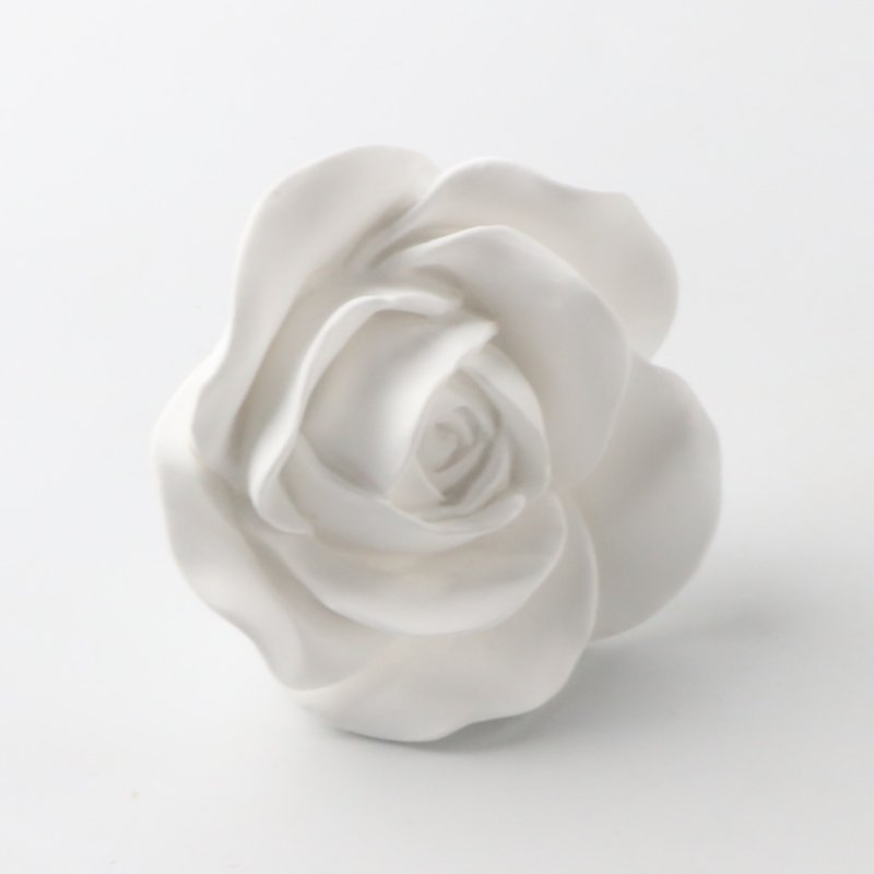 Car Decoration Aromatherapy White Rose Diffuser Stone Air Conditioner Vent Air Freshener Clip Ceramic Essential Oil Diffuser
