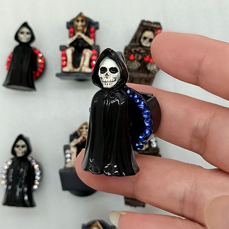 Creative resin ornaments skull car aromatherapy car air outlet gift car interior decoration new product