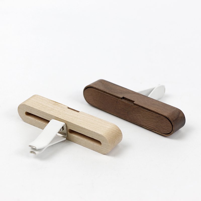 High Quality Walnut Car Aromatherapy Car Perfume Long-lasting Fragrance Car Decoration Durable Light Fragrance