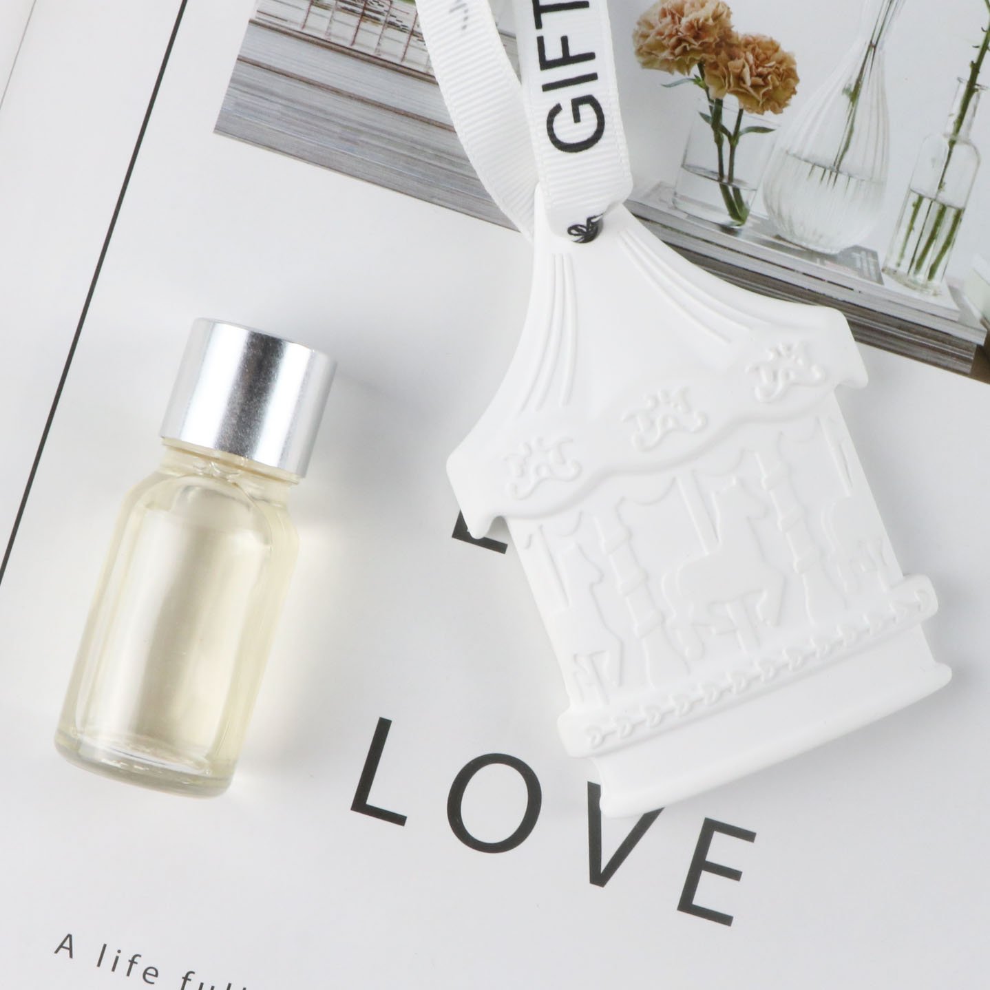 FinRu Stocked Aromatherapy Gift Hanging Scented Ceramic Aroma Essential Oil Diffuser Fragrance Home Car Wardrobe Air Freshener