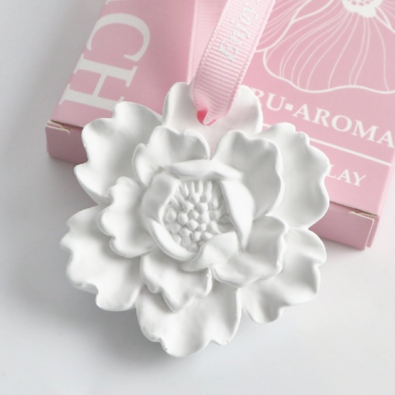 Luxury Hanging Home Car Wardrobe Air Freshener Scented Ceramic Aroma Plaster Porcelain Flower Fragrance Essential Oil Diffuser