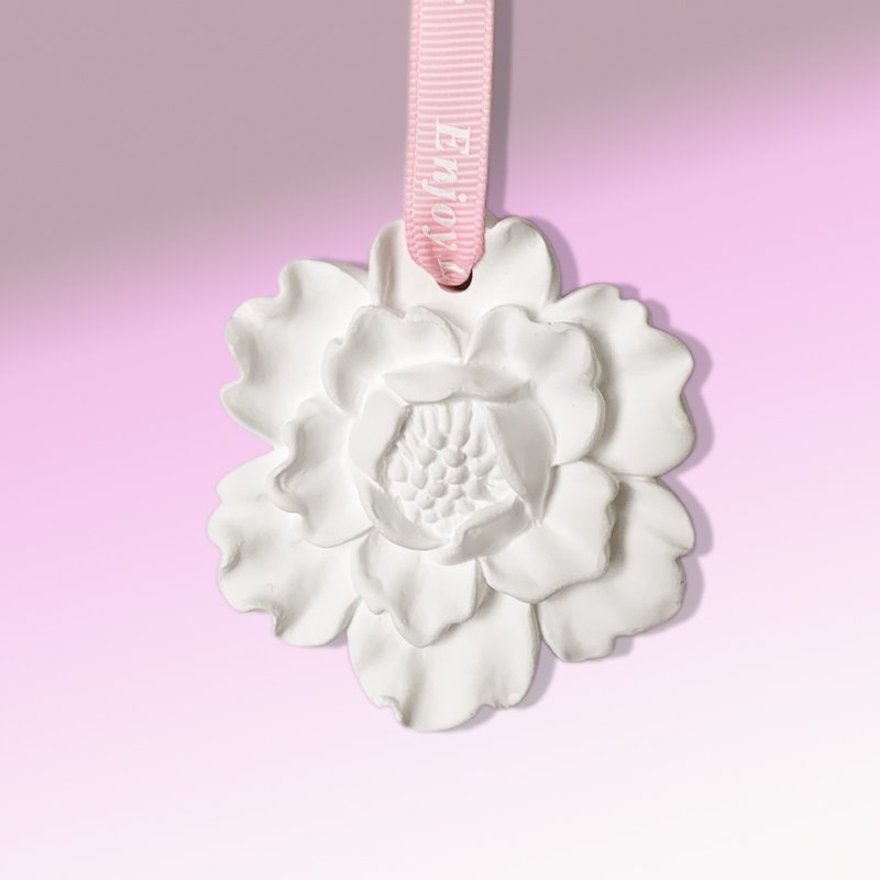Luxury Hanging Home Car Wardrobe Air Freshener Scented Ceramic Aroma Plaster Porcelain Flower Fragrance Essential Oil Diffuser
