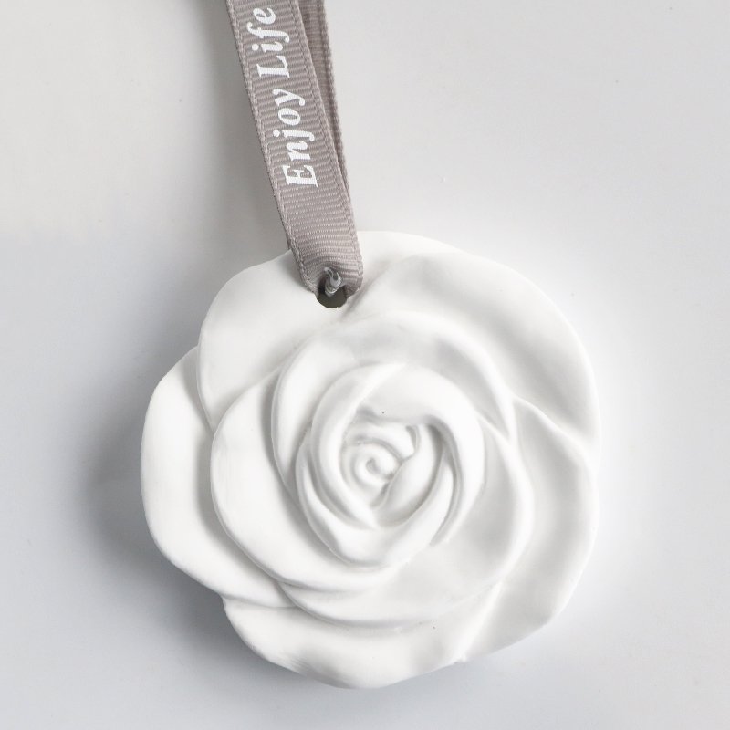 High Quality Flower Shape Porcelain Scented Ceramic Car Home Hanging Aroma Plaster Fragrance Essential Oil Diffuser