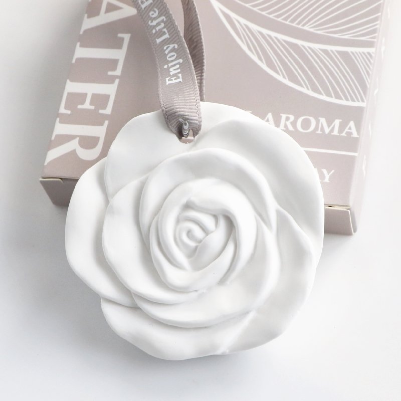 High Quality Flower Shape Porcelain Scented Ceramic Car Home Hanging Aroma Plaster Fragrance Essential Oil Diffuser