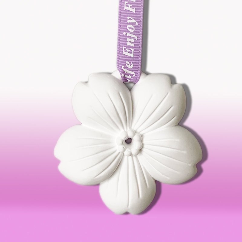 FINRU Wholesale Car Interior Decoration Hanging Wardrobe Air Freshener Scented Ceramic Aroma Flower Home Fragrance Oil Diffuser