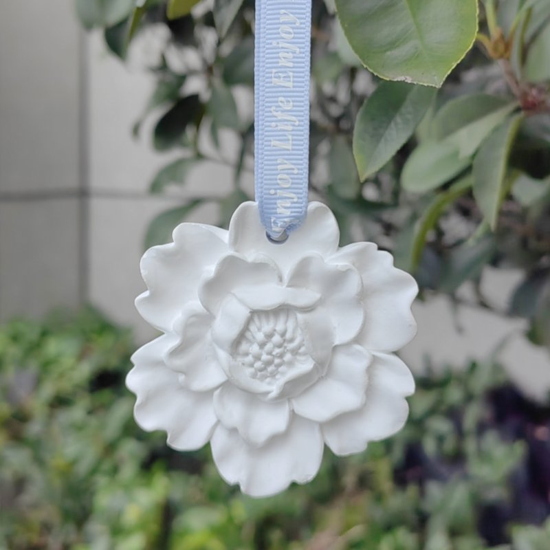 Wholesale Home Ceramic Scented Flower Essential Oil Stone Diffuser Flower Shape Gypsum Stone wardrobe Air Freshener