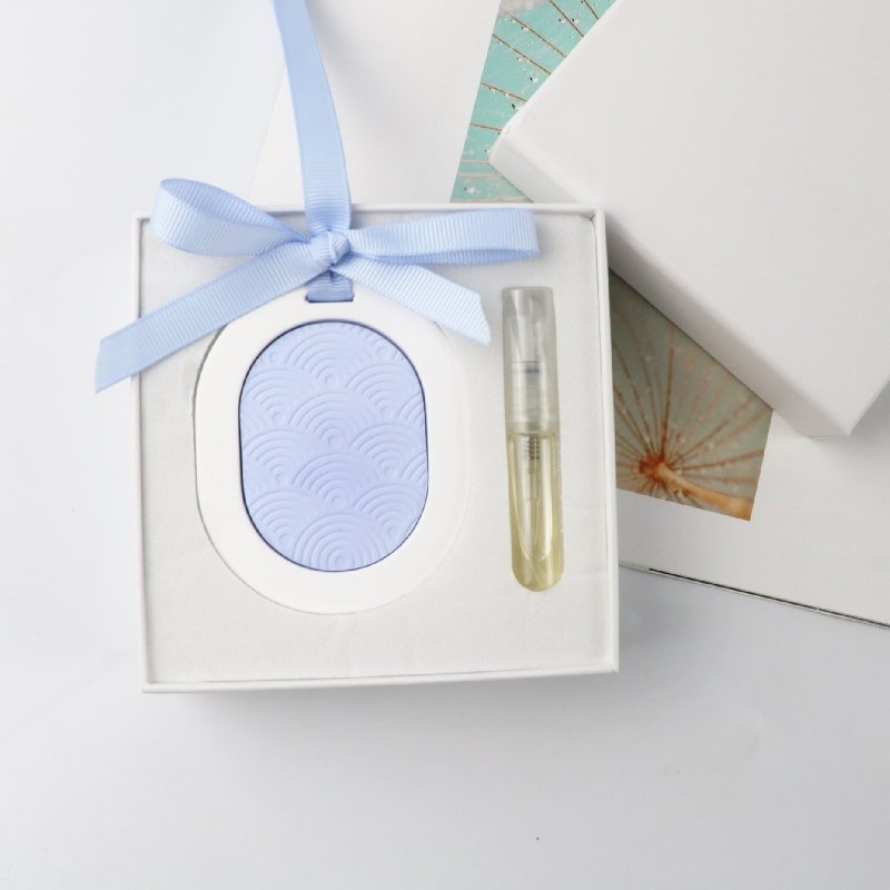 Stocked Hot Sale Blue Oval Shape Ceramic Aroma Stone Hanging Car Wardrobe Air Freshener Fragrance Plaster Essential Oil Diffuser