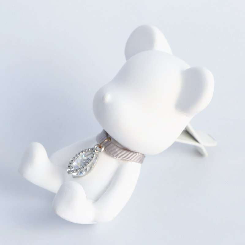 Wholesale Bear Shape Car Vent Clip Air Freshener Ceramic Scented Aroma Plaster Porcelain Flower Fragrance Essential Oil Diffuser