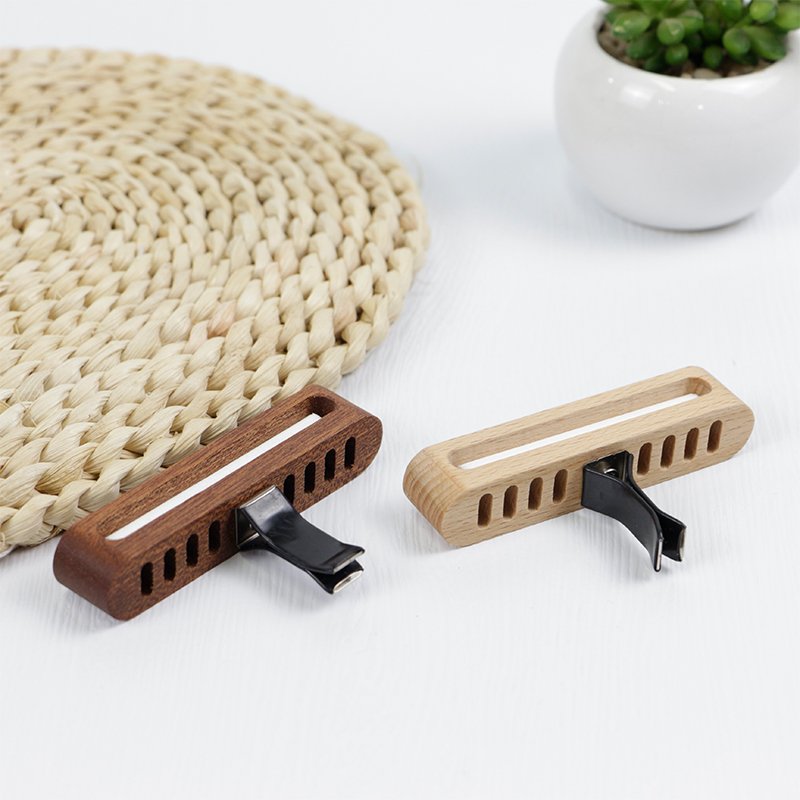 Custom Wooden Car Vent Clip Ring Type Essential Oil Car Diffuser Vent Clip with Refill Sticks for Office Kitchen Bathroom