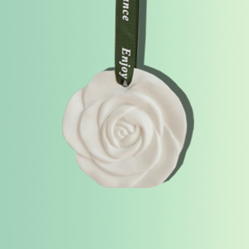 Wholesale Stocked Hanging Aromatherapy Pendant Scented Ceramic Flower Aroma Stone Flower Fragrance Essential Oil Diffuser