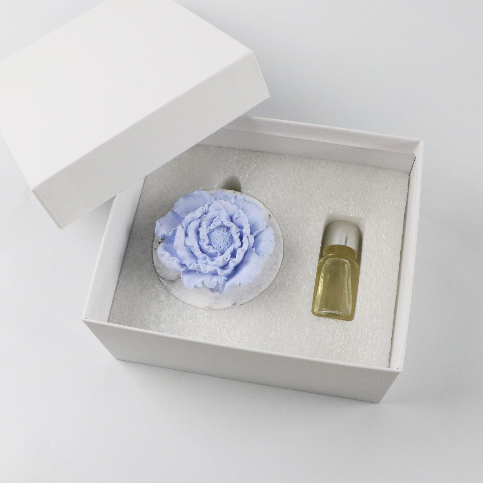 Home Fragrance Decoration Gift Set Logo Customized Air Freshener Scented Ceramic Essential Oil Porcelain Aroma Flower Diffuser
