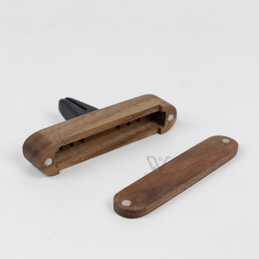 Brown Pure Wood Authentic Wooden Car Aromatherapy Release Natural Fragrance Magnetic Design Classic Wooden Car Aromatherapy