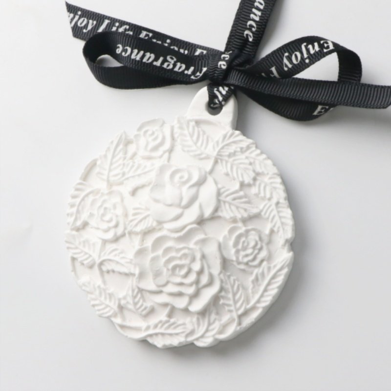Factory Direct Round Hanging Car Wardrobe Air Freshener Home Scented Ceramic Aroma Plaster Fragrance Essential Oil Diffuser