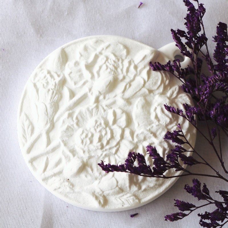 Round Lavender Design Scented Ceramic Aroma Plaster Porcelain Flower Fragrance Essential Oil Diffuser Hanging Car Air freshener