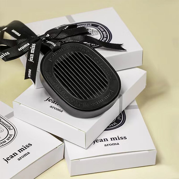 2022 Car Decoration Car Aromatherapy Ornament Interior Black Pendant With Lasting Light Fragrance