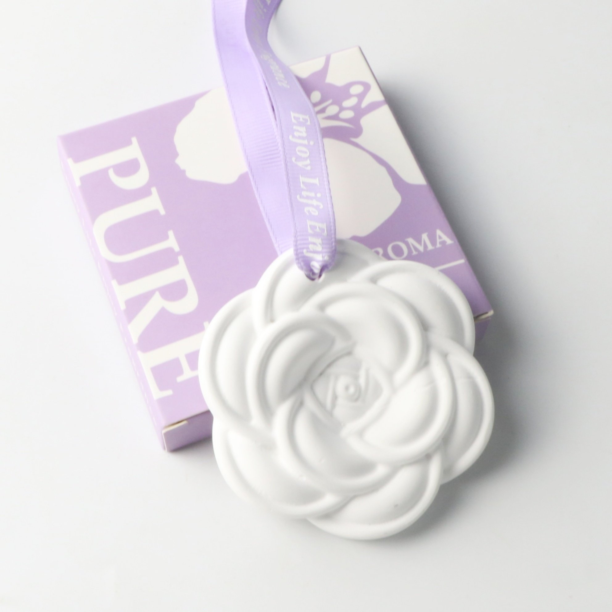 Wholesale Stocked Home Car Wardrobe Air Freshener Scented Ceramic Flower Aroma Porcelain Fragrance Essential Oil Diffuser