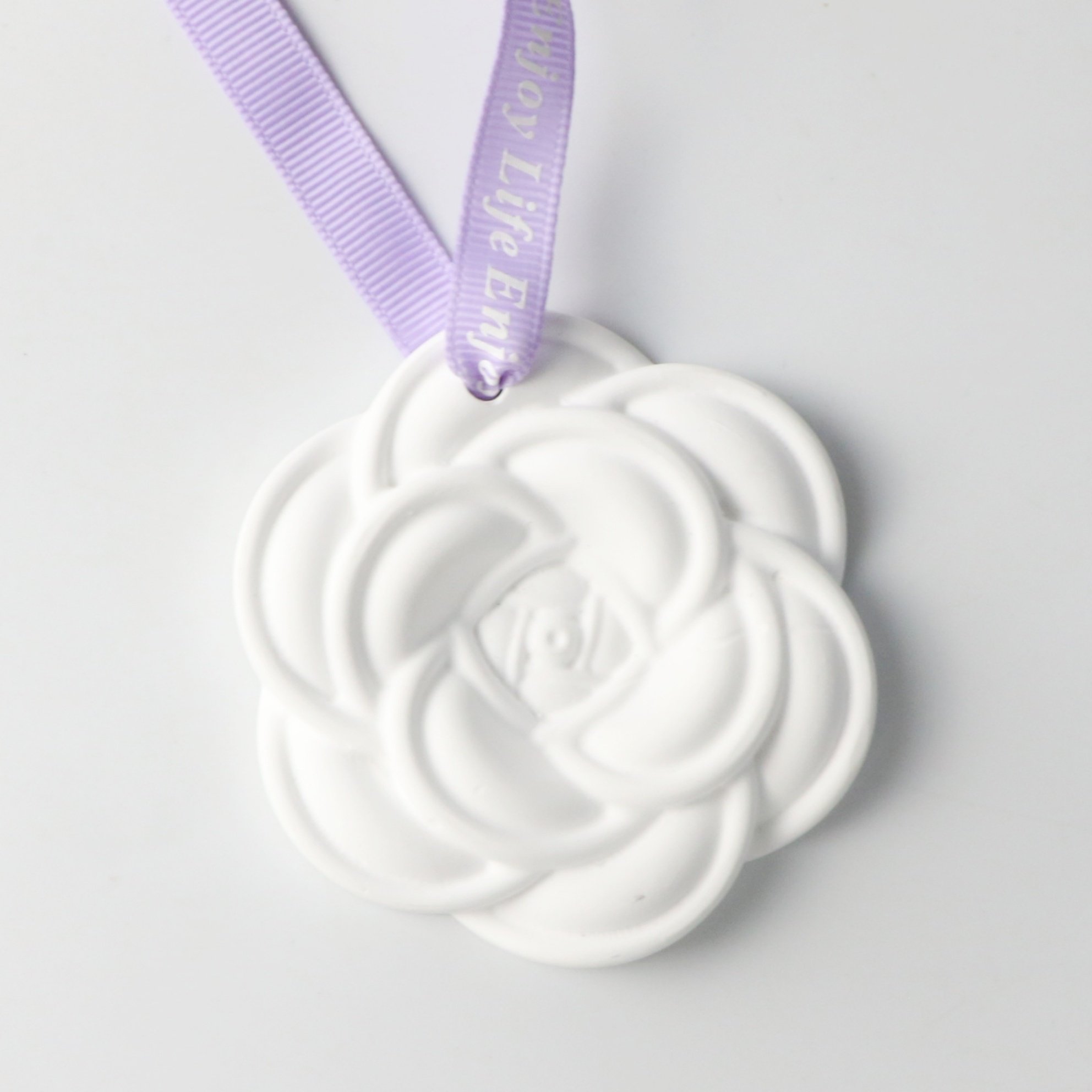 Wholesale Stocked Home Car Wardrobe Air Freshener Scented Ceramic Flower Aroma Porcelain Fragrance Essential Oil Diffuser