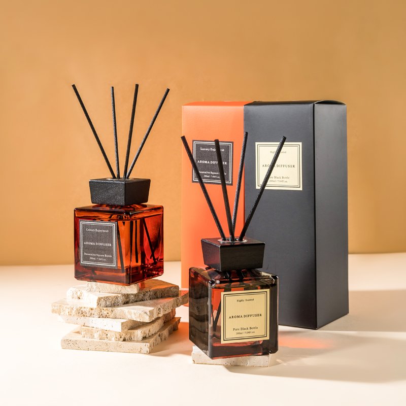 Luxury Home Decor Perfume Fragrance Natural Oil Essential Diffuser In Glass Bottle Reed Diffuser With Aroma Stick