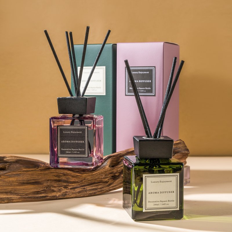 Luxury Home Decor Perfume Fragrance Natural Oil Essential Diffuser In Glass Bottle Reed Diffuser With Aroma Stick