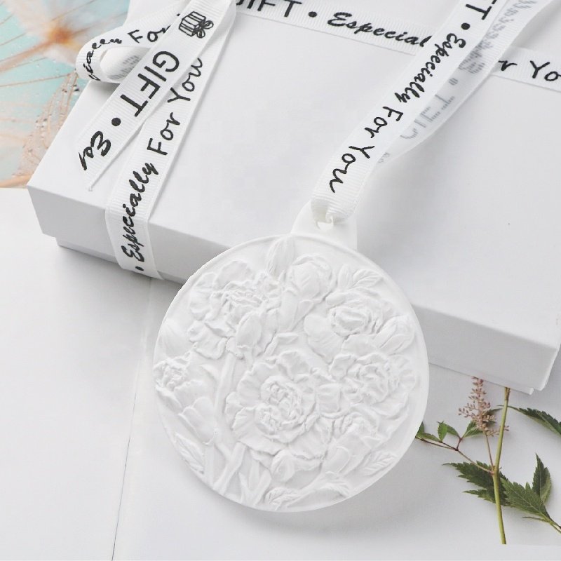 Stocked Wholesale Home Decorative Car Wardrobe Air Freshener Hanging Scented Ceramic Aroma Plaster Porcelain Flower Oil Diffuser