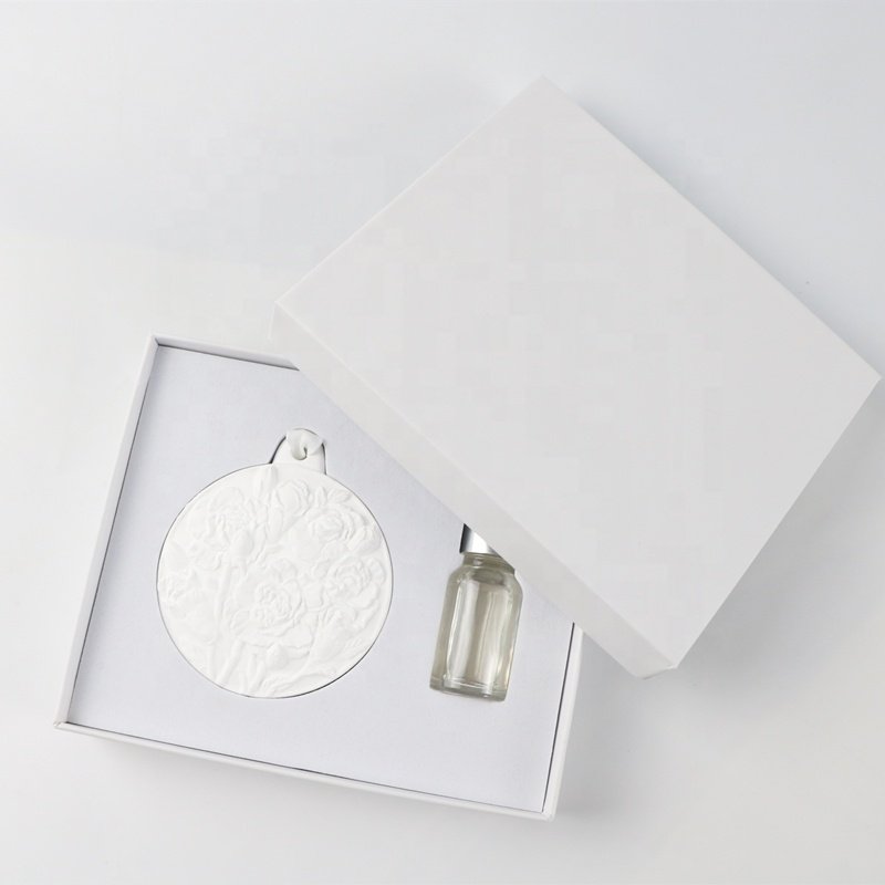 Stocked Wholesale Home Decorative Car Wardrobe Air Freshener Hanging Scented Ceramic Aroma Plaster Porcelain Flower Oil Diffuser