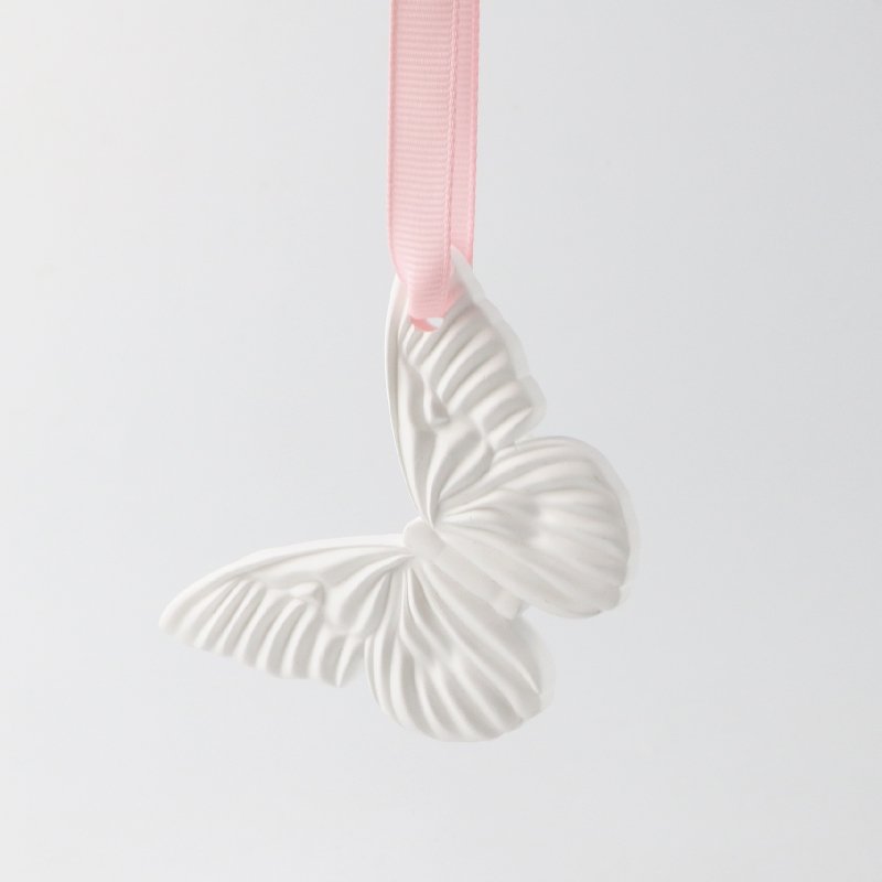 Stocked Butterfly Shaped Car Air Freshener Hanging Scented Ceramic Porcelain Flower Aroma Plaster Essential Oil Diffuser