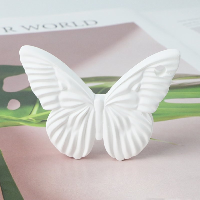 Stocked Butterfly Shaped Car Air Freshener Hanging Scented Ceramic Porcelain Flower Aroma Plaster Essential Oil Diffuser