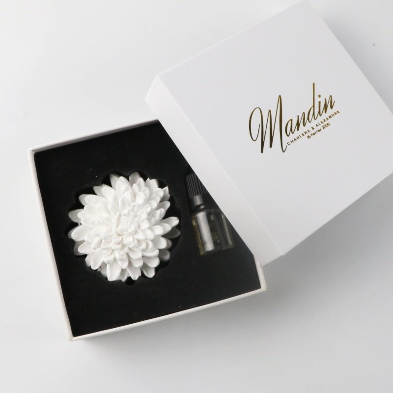 FinRu Logo Customized Car Home Decoration Air Freshener Scented Ceramic Porcelain Flower Aromatherapy Fragrance Oil Diffuser