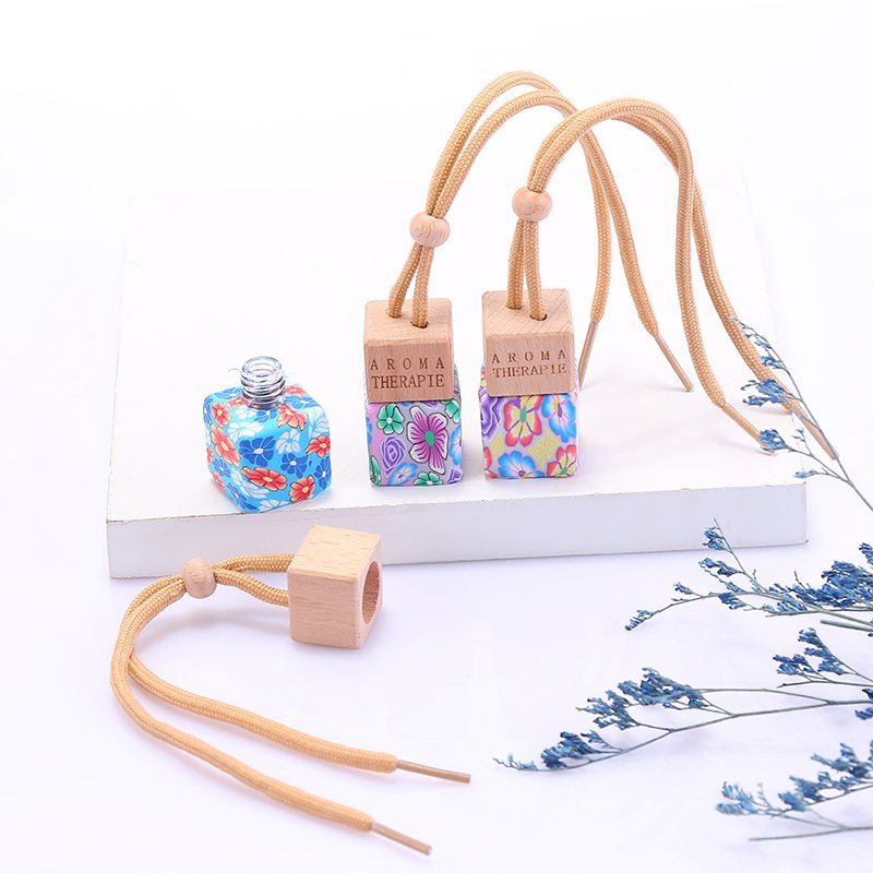 Aroma Diffuser 8ml fragrance bottle pendant diffuser glass car air freshener hanging perfume bottle with wooden cap