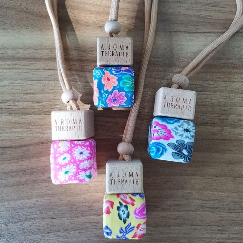 Aroma Diffuser 8ml fragrance bottle pendant diffuser glass car air freshener hanging perfume bottle with wooden cap