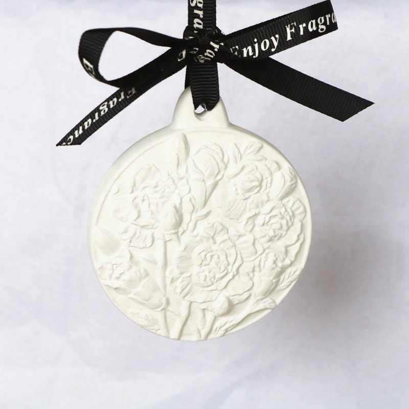 Factory OEM Custom White Plaster Round Hanging Scented Clay Aroma Stone Ceramic Flower Air Freshener Essential Oil Diffuser