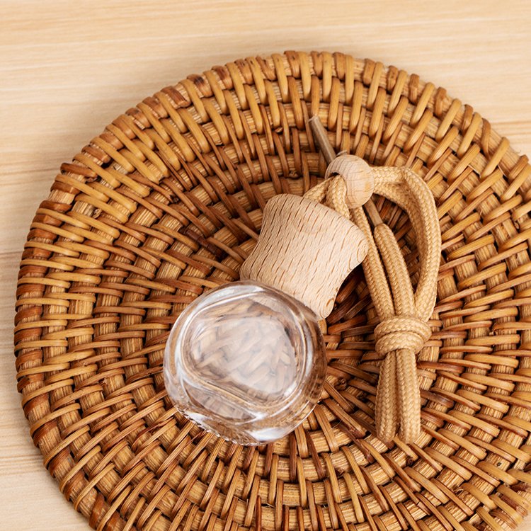 High Waist Car Freshener with Brown Rope Bottle Mounts Air Conditioning Hole Interior Decoration Empty Perfume Bottle