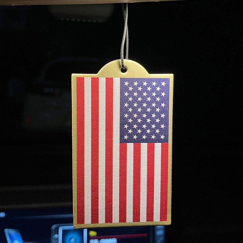 Fanshaped car freshener from hanging mirror type