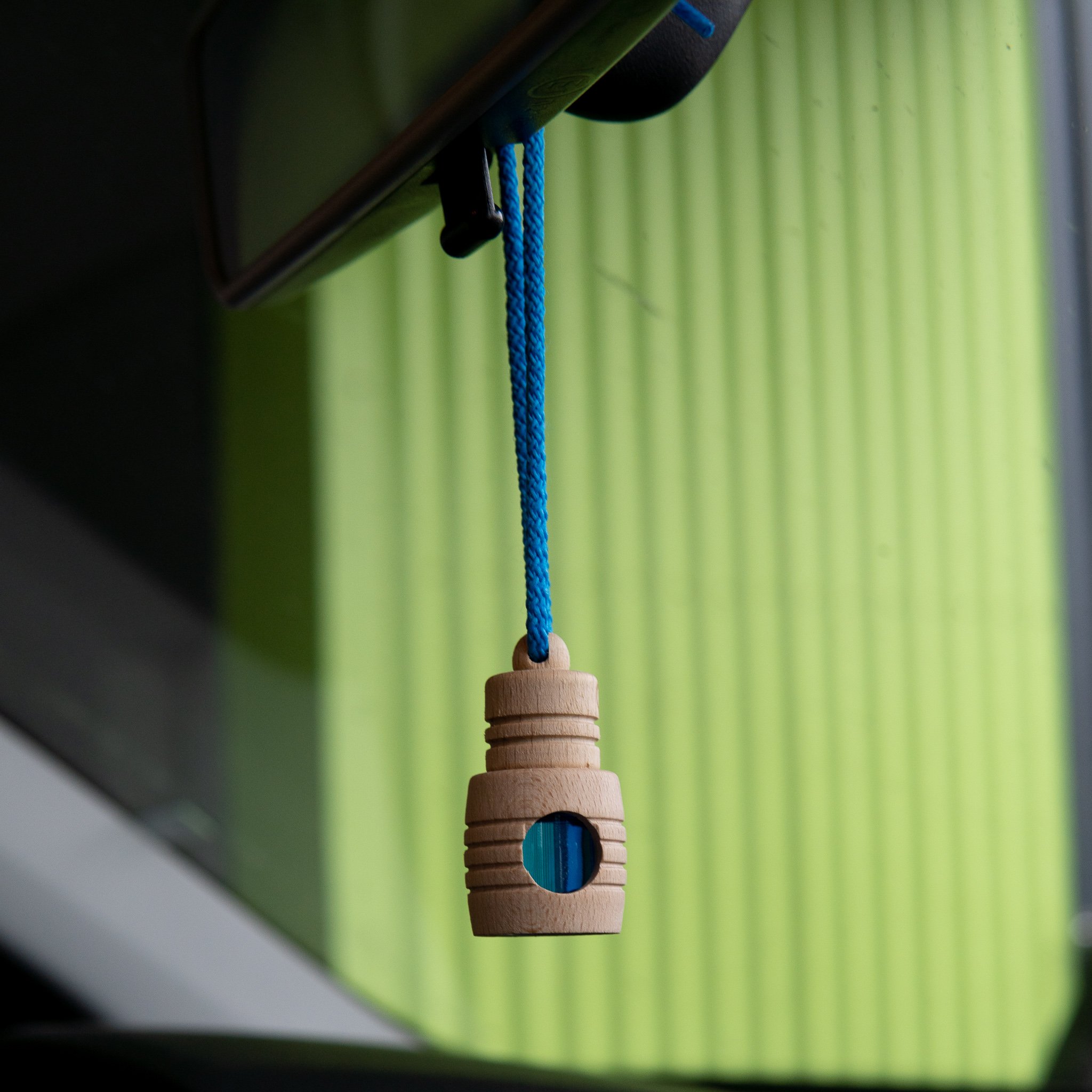 GS27 Premium Car Air Fresheners DEOCAR WOOD Perfume in Glass Bottle Odor Eliminator for Home Use