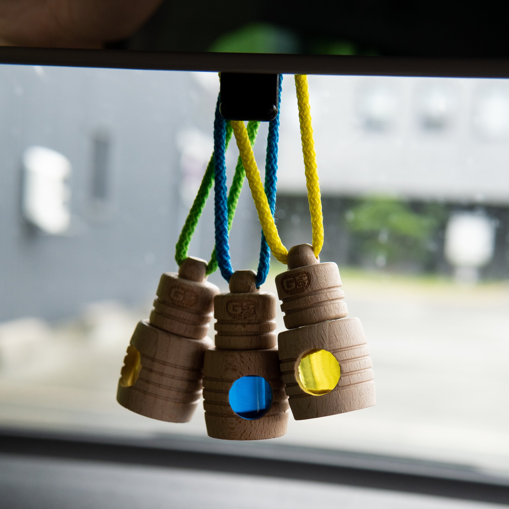 GS27 Premium Car Air Fresheners DEOCAR WOOD Perfume in Glass Bottle Odor Eliminator for Home Use