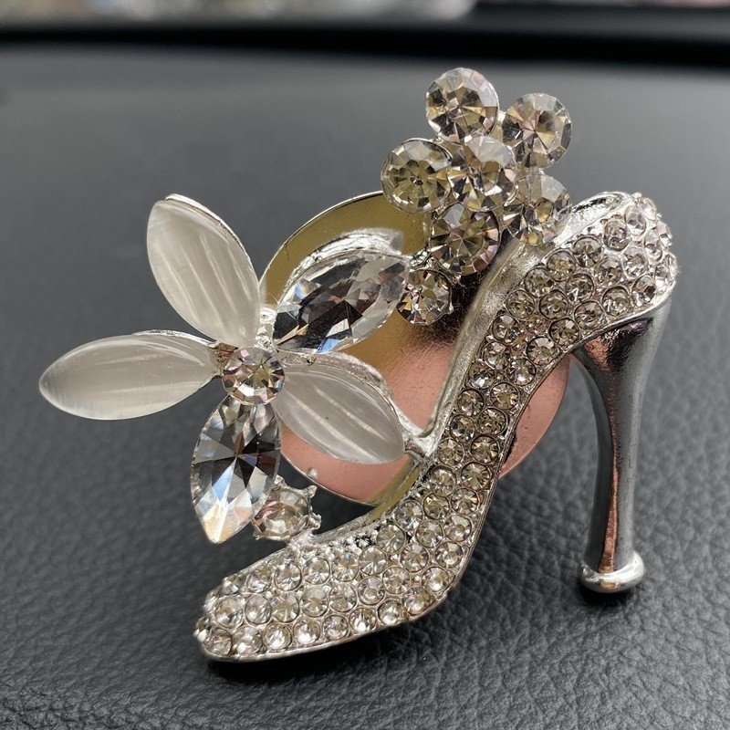 High Heel Shoe Magic Bag Rhinestone Car Air Freshener Vent Clip Charms Crystal Bling Car Accessories