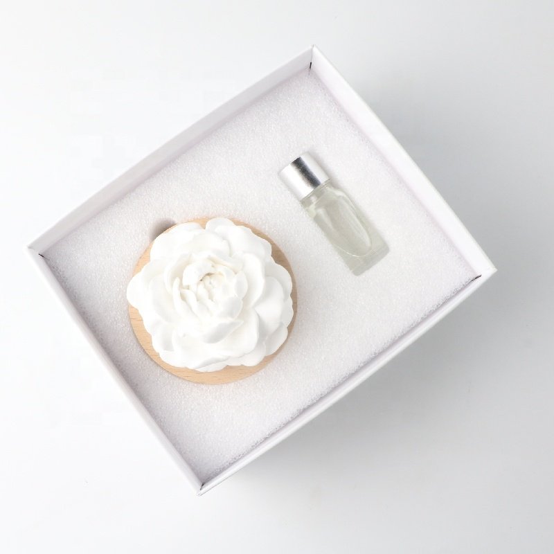 Hot Sale Luxury Gift Car Air Freshener Home Aromatherapy Wood Base Ceramic Flower Aroma Plaster Porcelain Fragrance Oil Diffuser