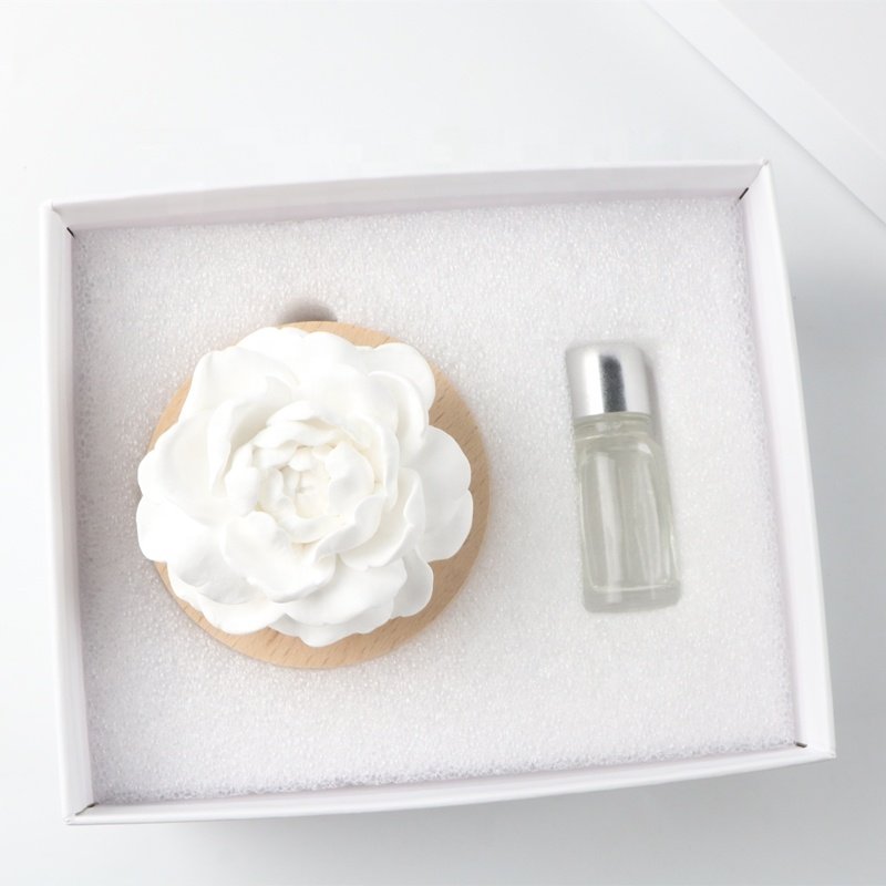 Hot Sale Luxury Gift Car Air Freshener Home Aromatherapy Wood Base Ceramic Flower Aroma Plaster Porcelain Fragrance Oil Diffuser
