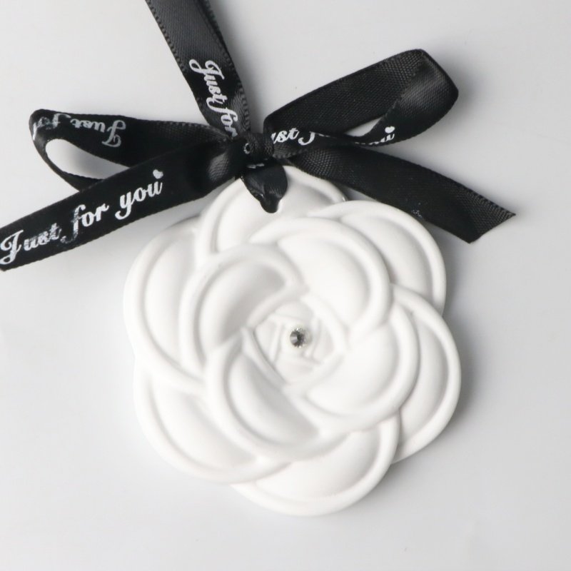 FinRu Stocked Camellia Hanging Car Scented Ceramic Flower Aroma Plaster Porcelain Fragrance Oil Diffuser Wardrobe Air Freshener