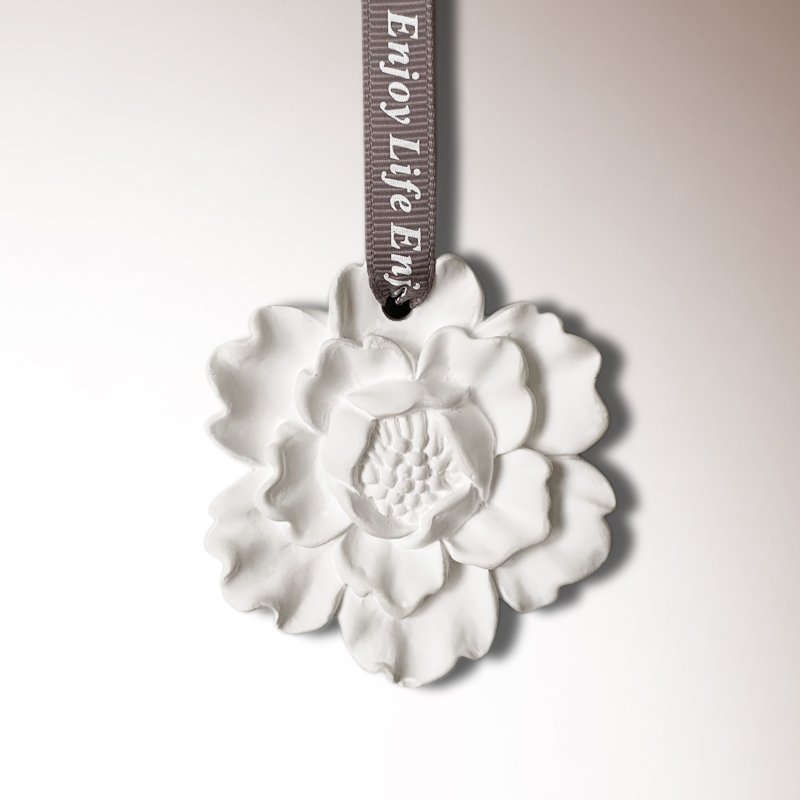 FinRu Luxury Gift Hanging Car Air Freshener Pendant Scented Ceramic Flower Home Fragrance Aroma Plaster Essential Oil Diffuser