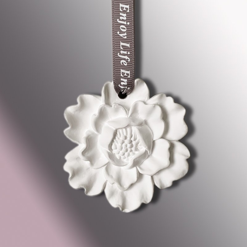 FinRu Luxury Gift Hanging Car Air Freshener Pendant Scented Ceramic Flower Home Fragrance Aroma Plaster Essential Oil Diffuser