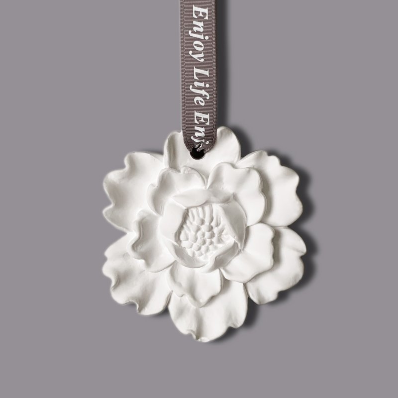 FinRu Luxury Gift Hanging Car Air Freshener Pendant Scented Ceramic Flower Home Fragrance Aroma Plaster Essential Oil Diffuser