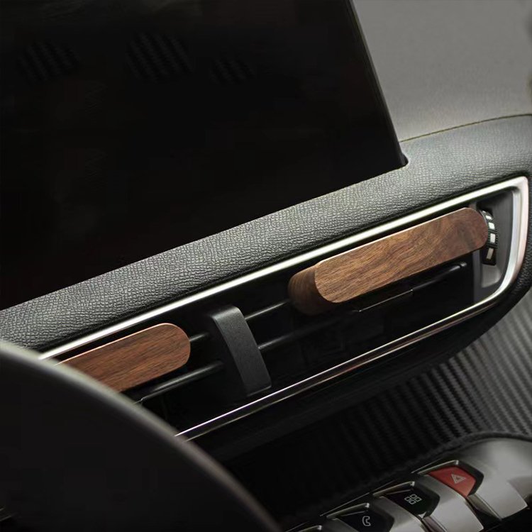 Innovative Design Car Decorations Car Air Freshener Natural Wood Aromatherapy Oil Diffuser for Large Room