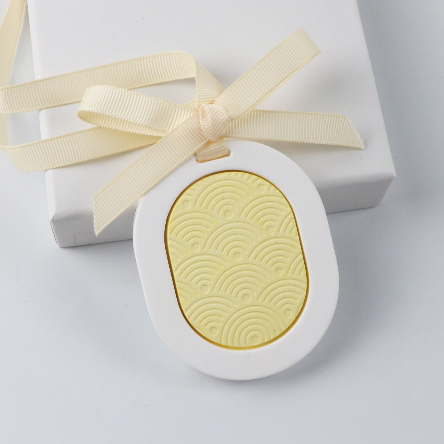 Color Matched Oval Ceramic Hanging Car Mirror Decoration Accessories Car Inner Windshield Hanging Air Freshener