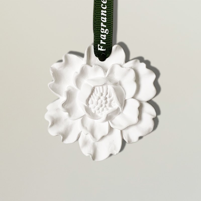 Car Inner Pendant Decoration Air Freshener Hanging Scented Ceramic Peony Flower Shaped Aroma Plaster Essential Oil Diffuser