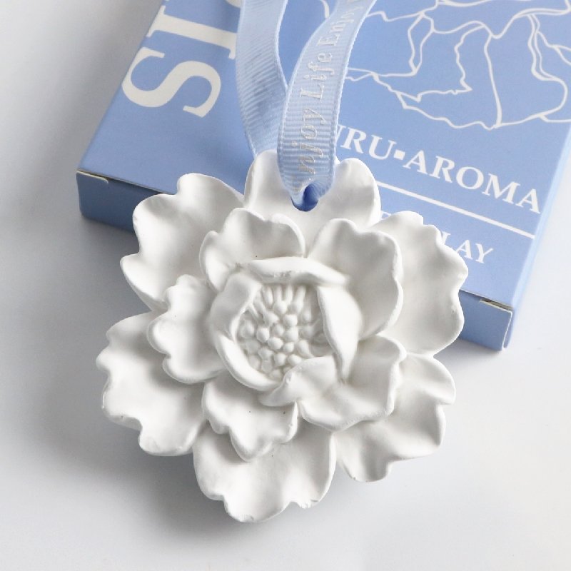 Factory Wholesale Air Freshener Hanging Decoration Pendant Scented Stone Ceramic Flower Aroma Plaster Fragrance Oil Diffuser