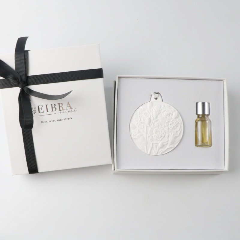 Customized logo Luxury Gift Set Hanging Wardrobe Air Freshener Scented Ceramic Aromatherapy Fragrance Essential Oil Diffuser